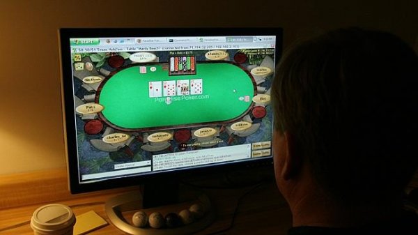 网络扑克职业玩家的发财故事